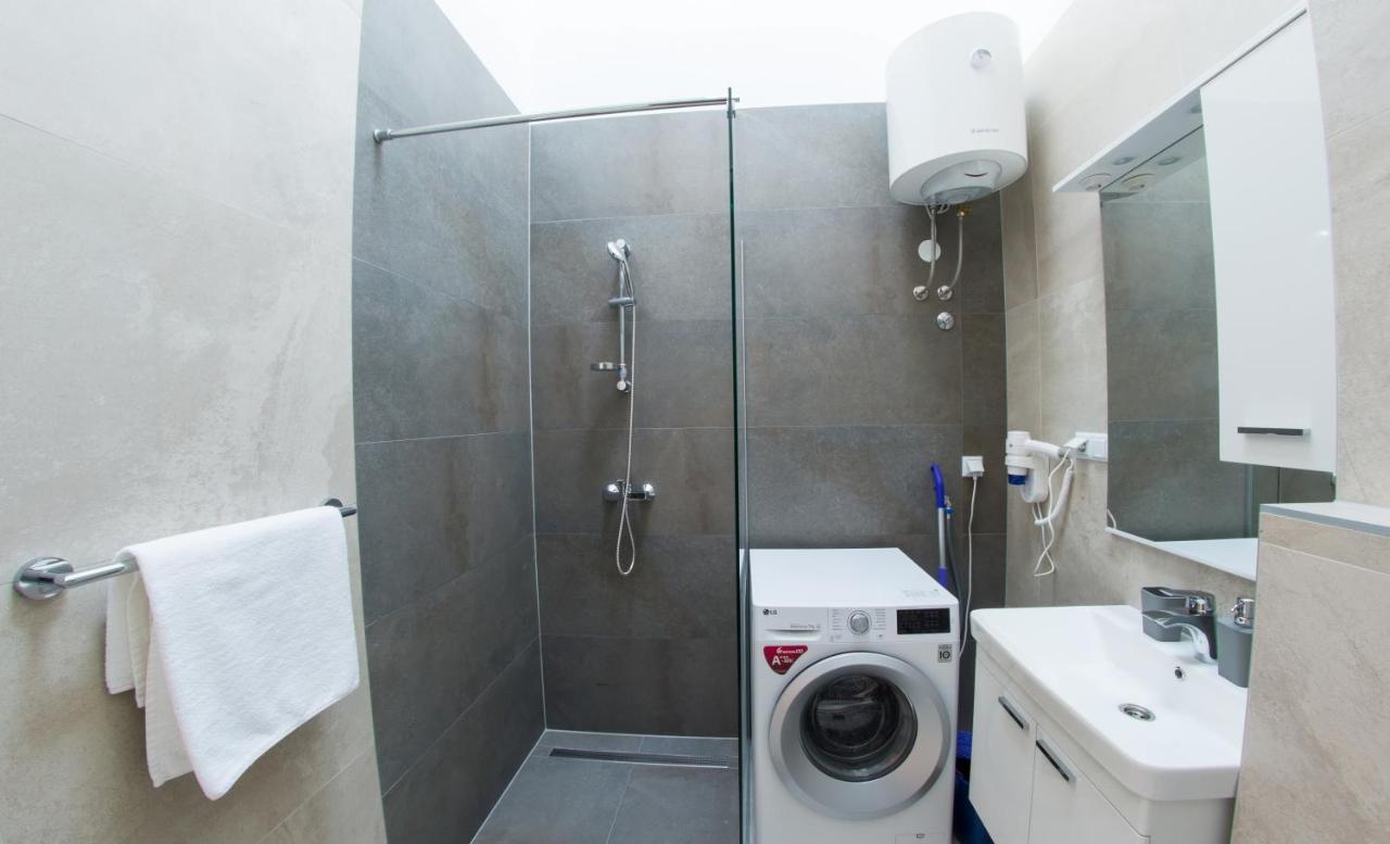Studio Apartment Morning Star Мостар Екстериор снимка